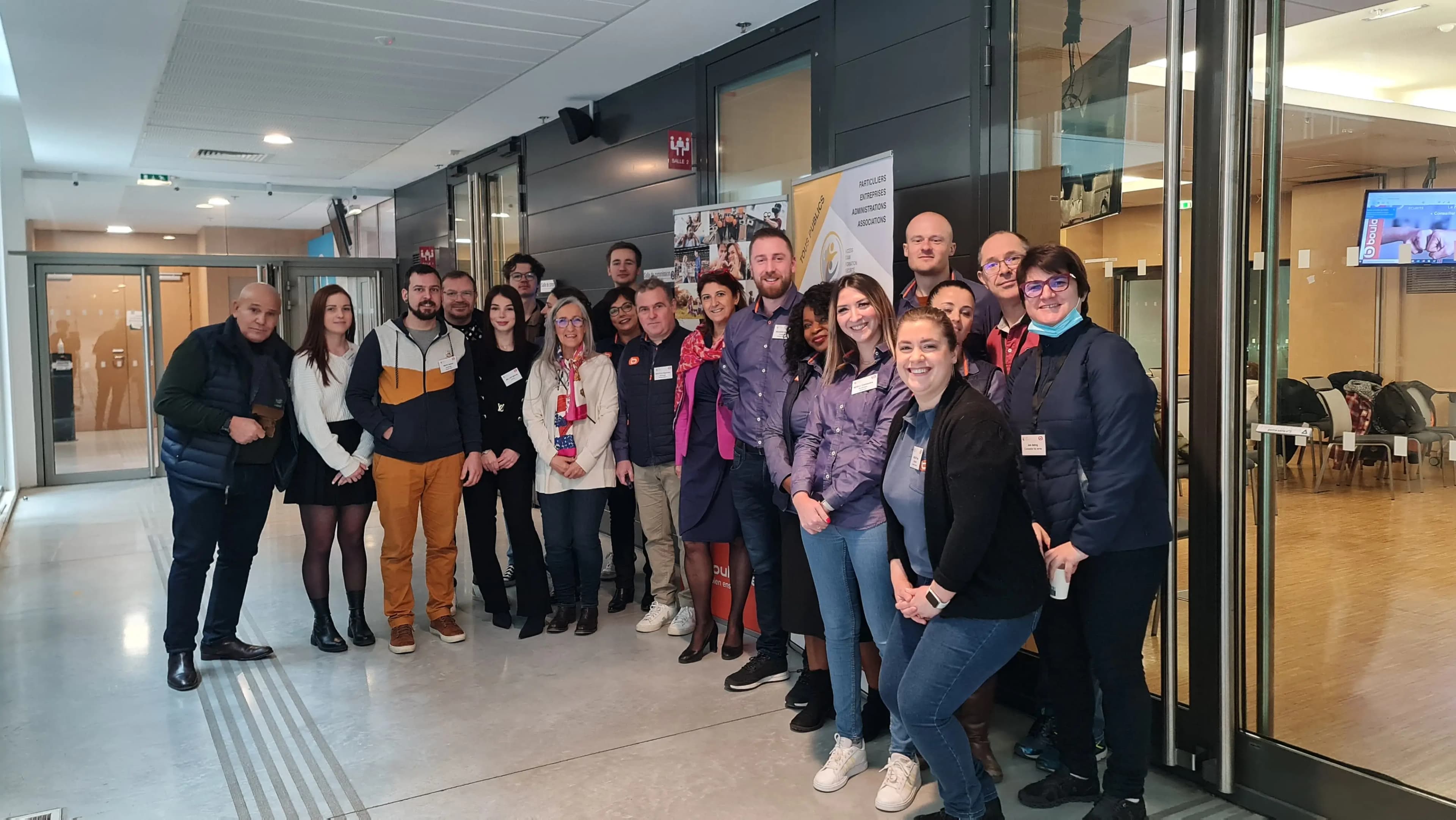 Équipe Boulanger en atelier LSF en magasin
